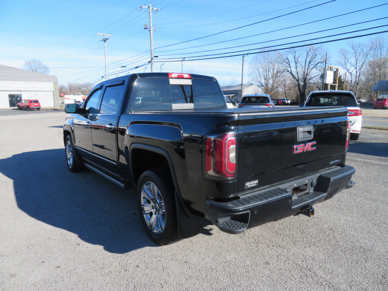 GMC Sierra 1500 4WD Crew Cab 143.5" Denali 2016