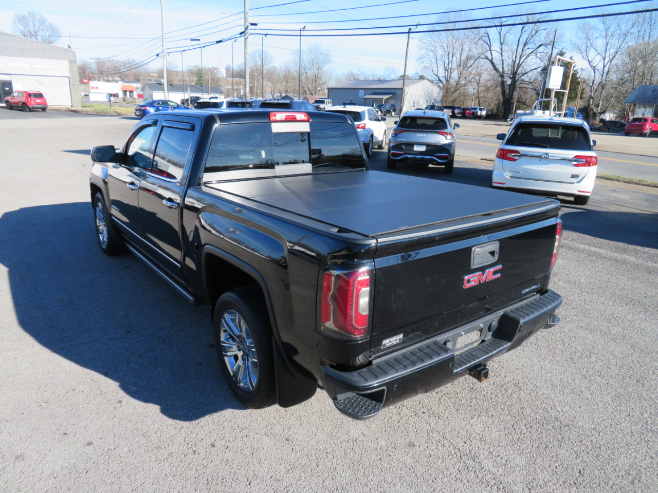 GMC Sierra 1500 4WD Crew Cab 143.5" Denali 2016