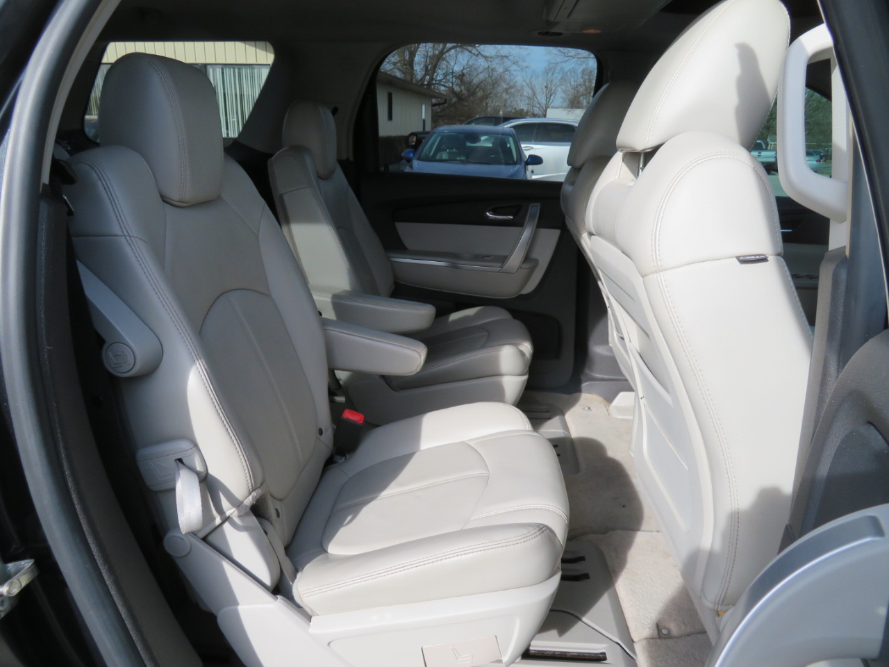 GMC Acadia FWD 4dr SLT2 2008