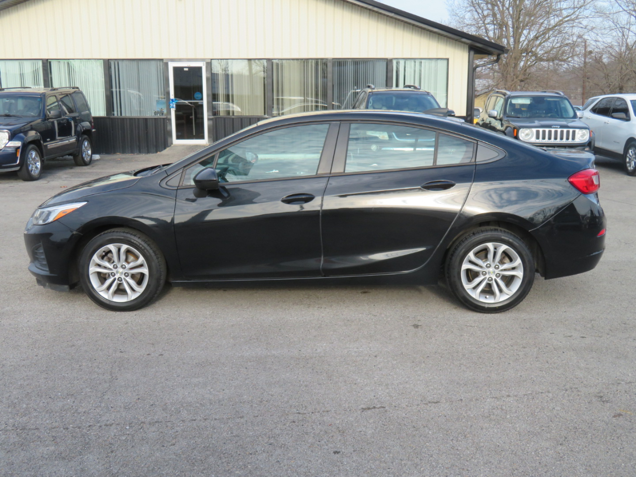 Chevrolet Cruze 4dr Sdn LS 2019
