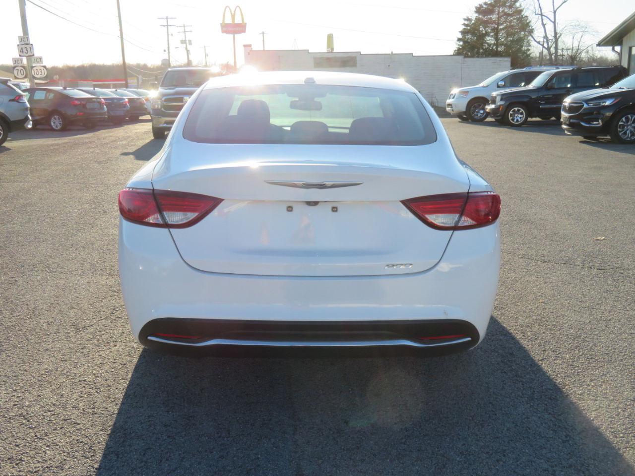 Chrysler 200 4dr Sdn Limited FWD 2016