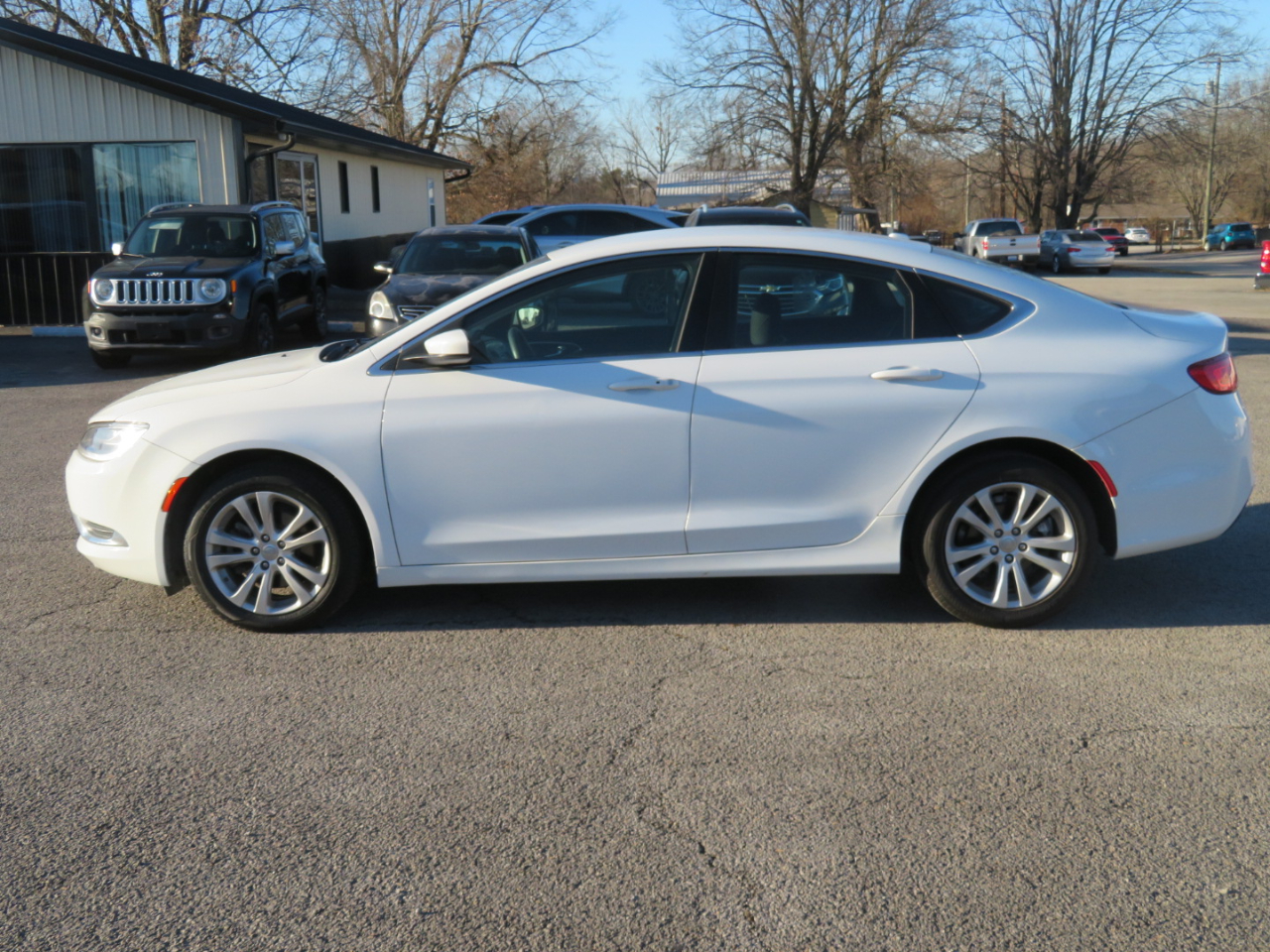 Chrysler 200 4dr Sdn Limited FWD 2016