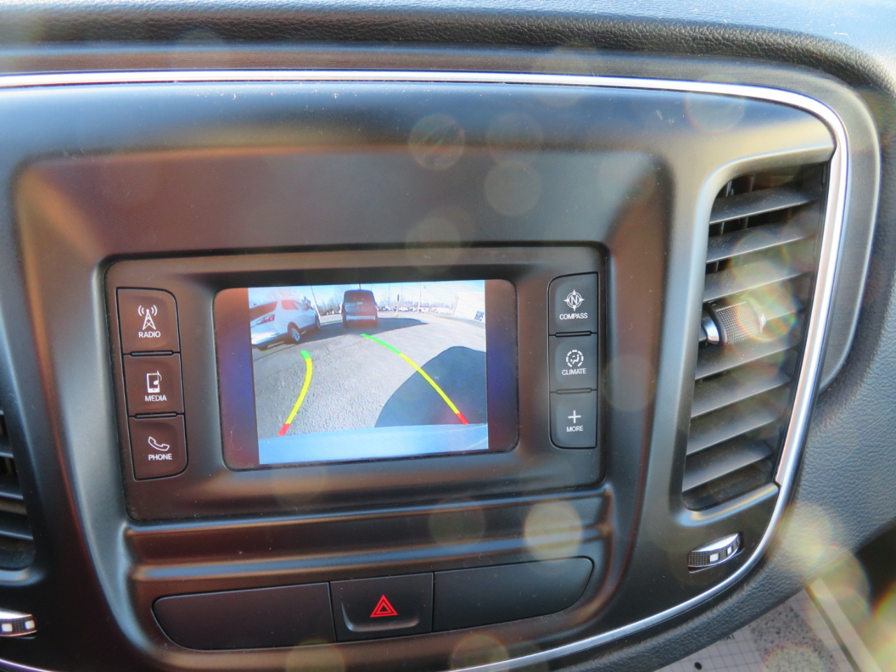 Chrysler 200 4dr Sdn Limited FWD 2016