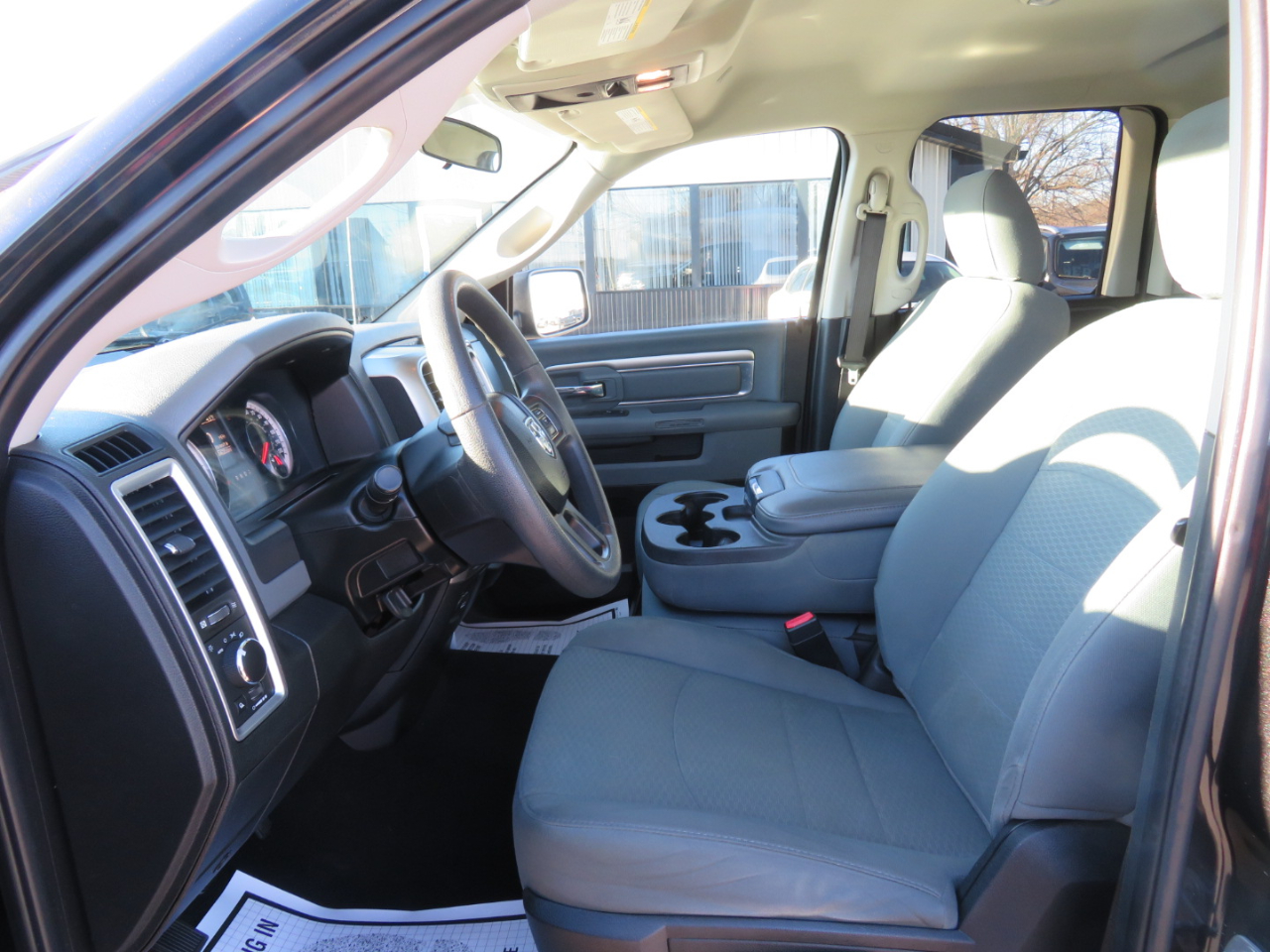 RAM 1500 SLT 4x4 Quad Cab 6'4" Box 2018