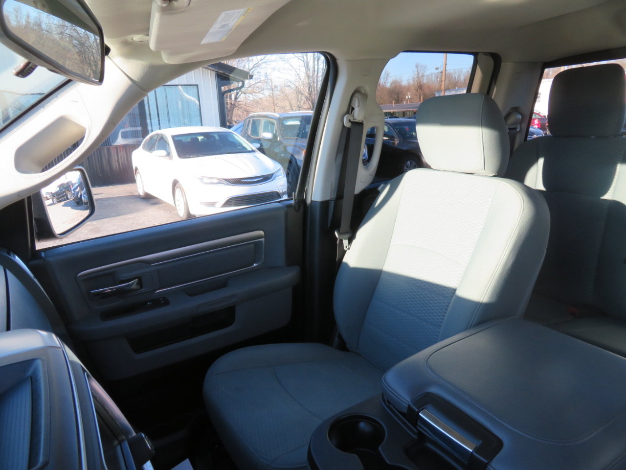 RAM 1500 SLT 4x4 Quad Cab 6'4" Box 2018