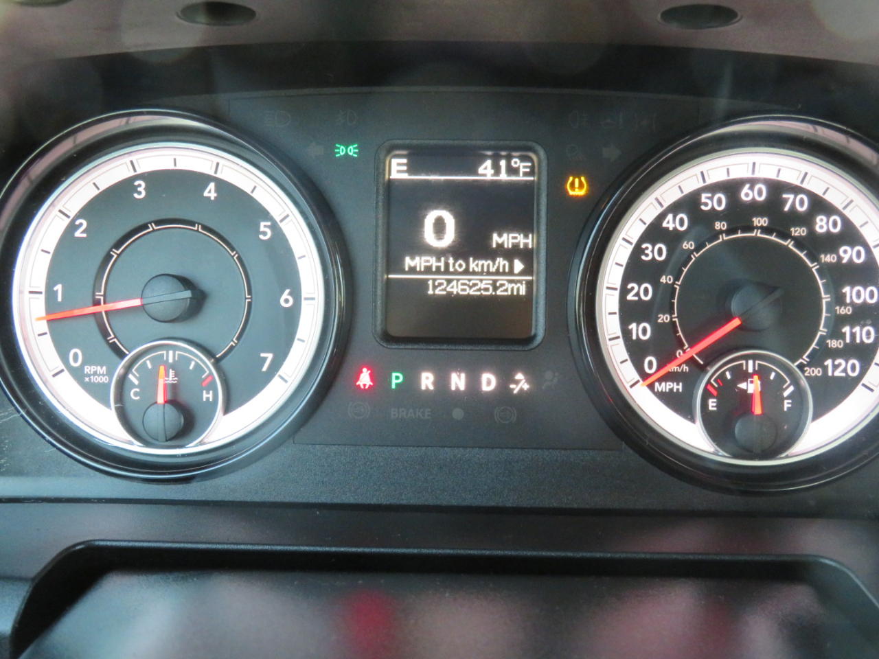 RAM 1500 SLT 4x4 Quad Cab 6'4" Box 2018