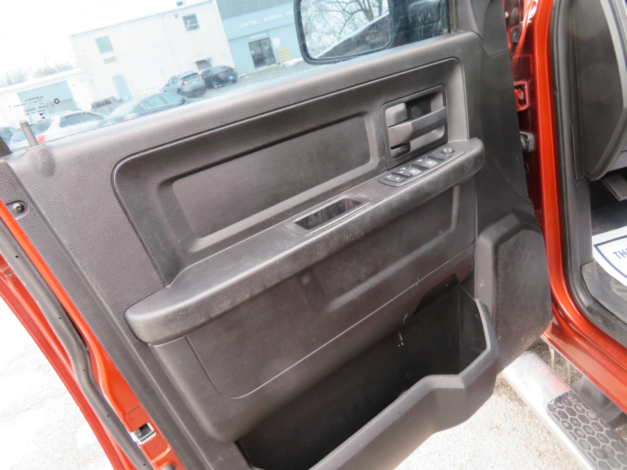 RAM 1500 2WD Quad Cab 140.5" Express 2013