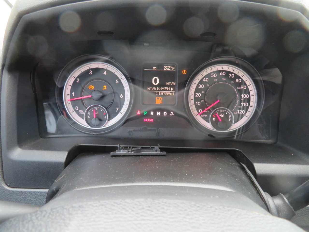 RAM 1500 2WD Quad Cab 140.5" Express 2013