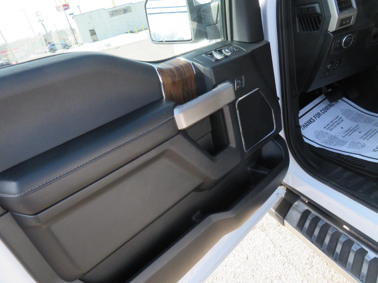 Ford F-150 Supercab 145" Lariat 4WD 2019