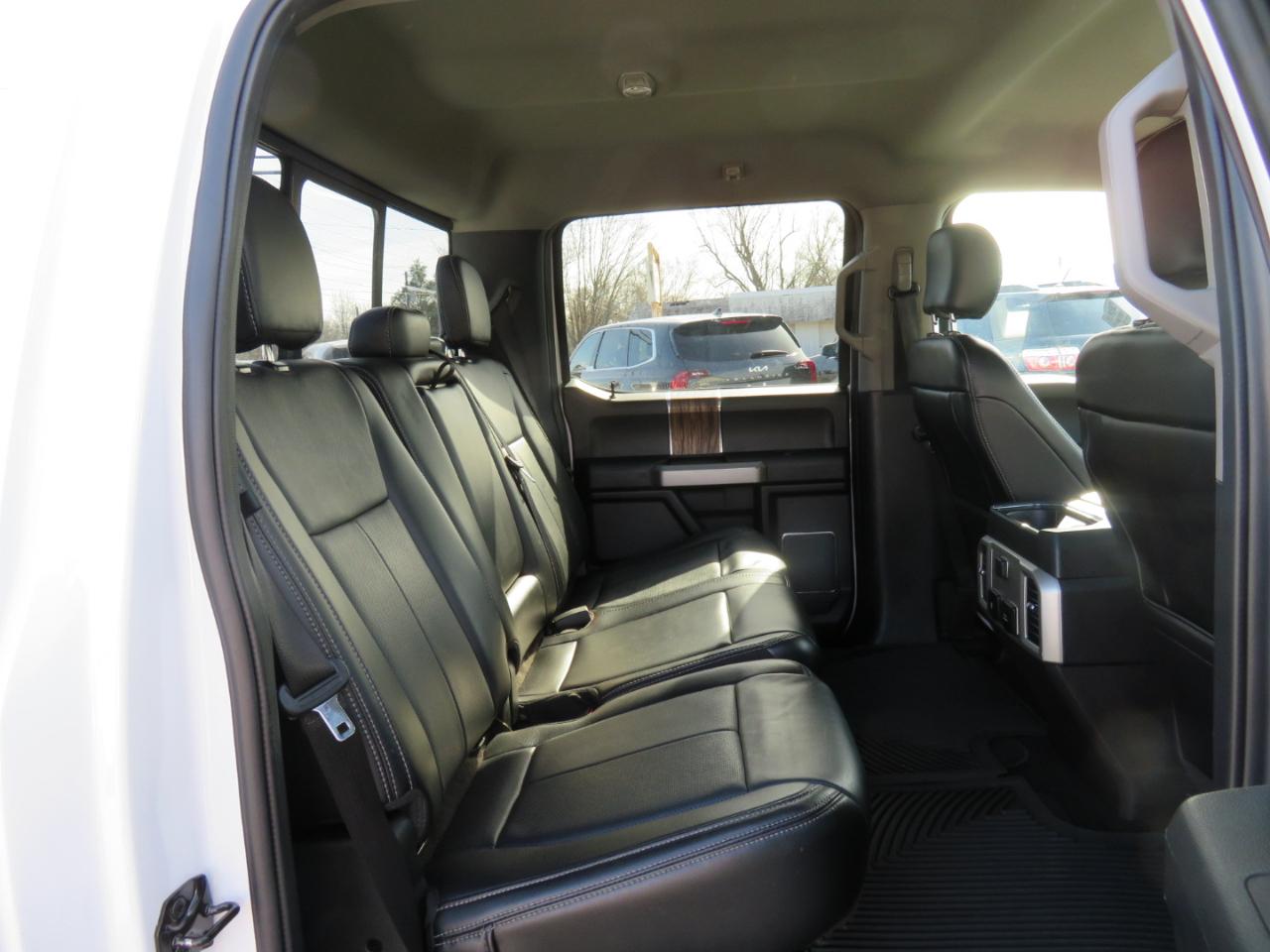 Ford F-150 Supercab 145" Lariat 4WD 2019