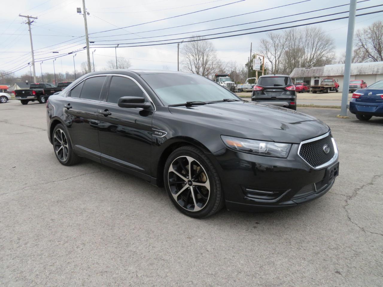Ford Taurus 4dr Sdn SHO AWD 2014