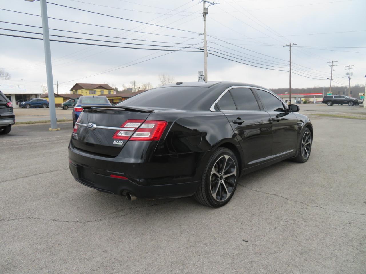 Ford Taurus 4dr Sdn SHO AWD 2014