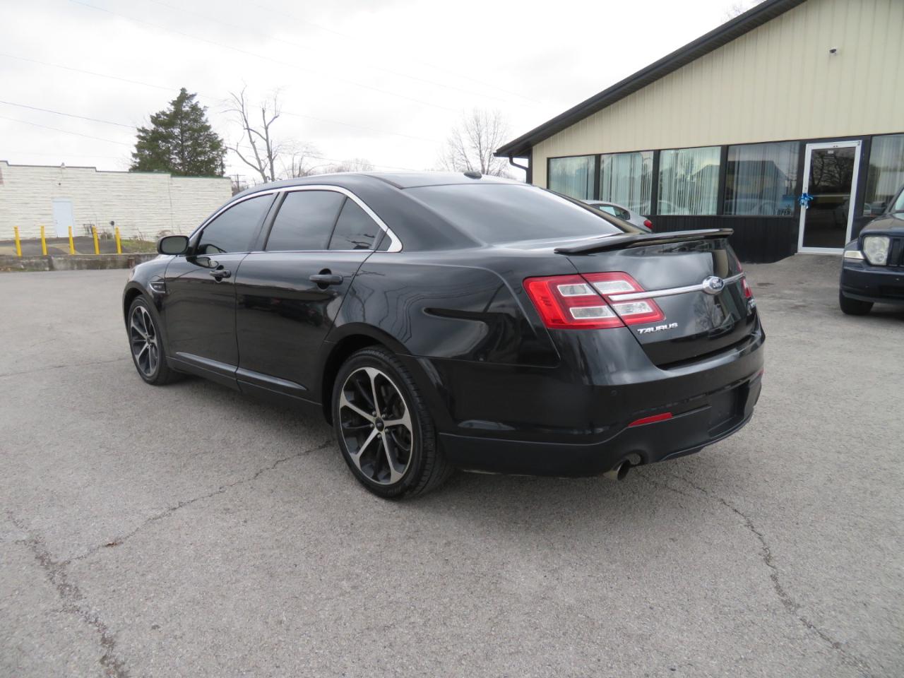 Ford Taurus 4dr Sdn SHO AWD 2014