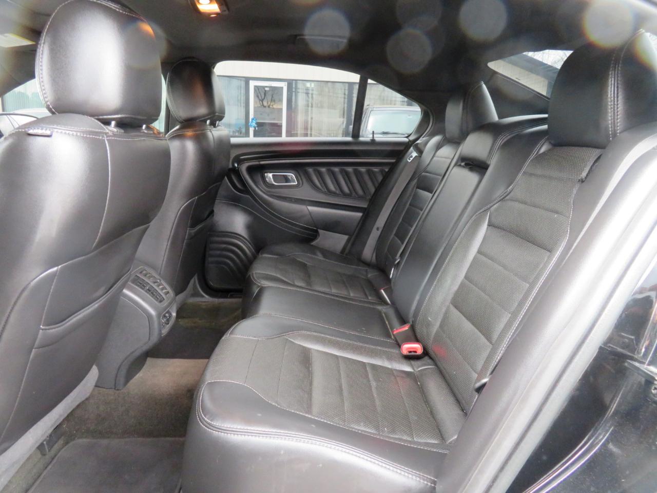 Ford Taurus 4dr Sdn SHO AWD 2014