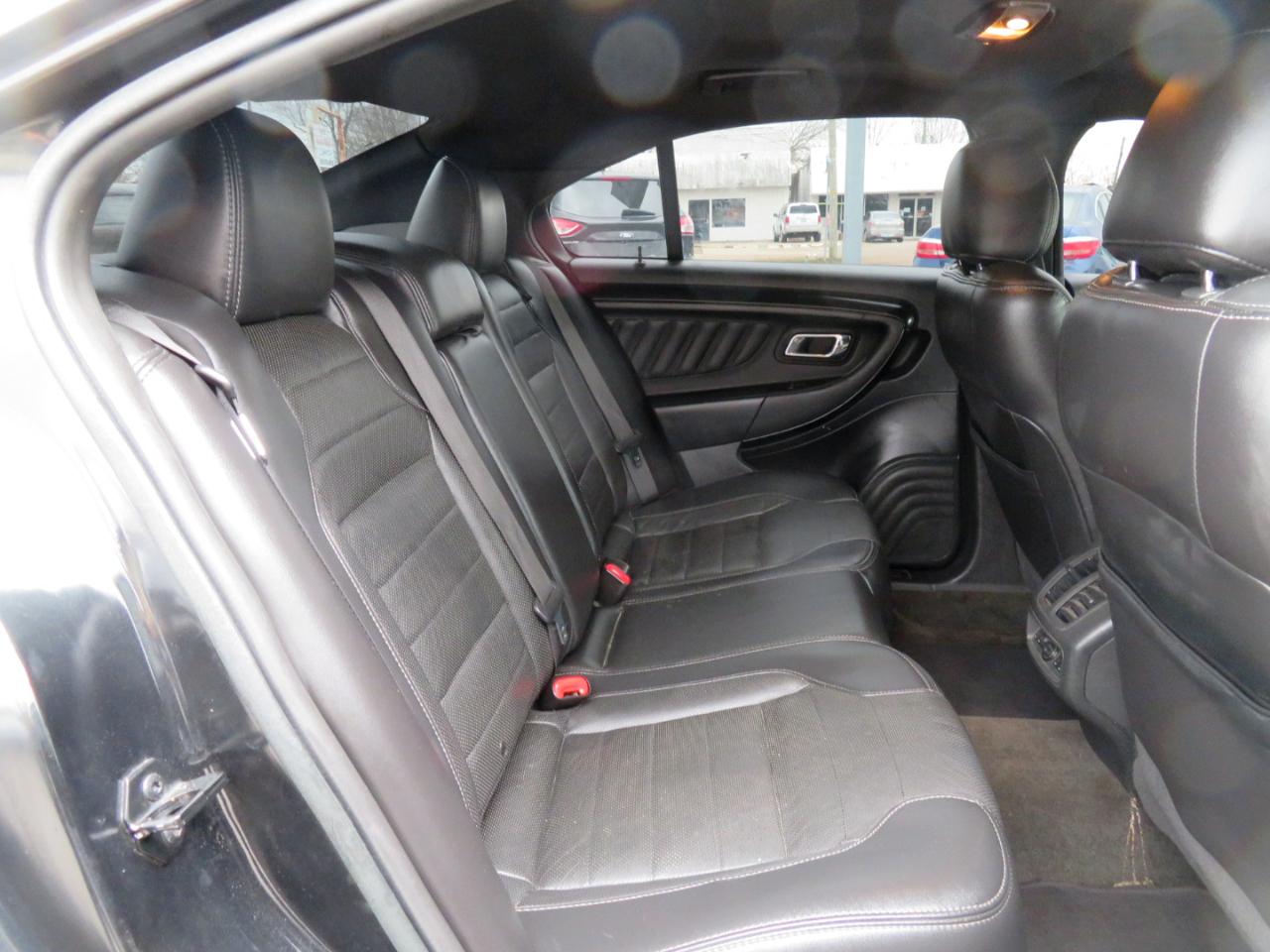 Ford Taurus 4dr Sdn SHO AWD 2014