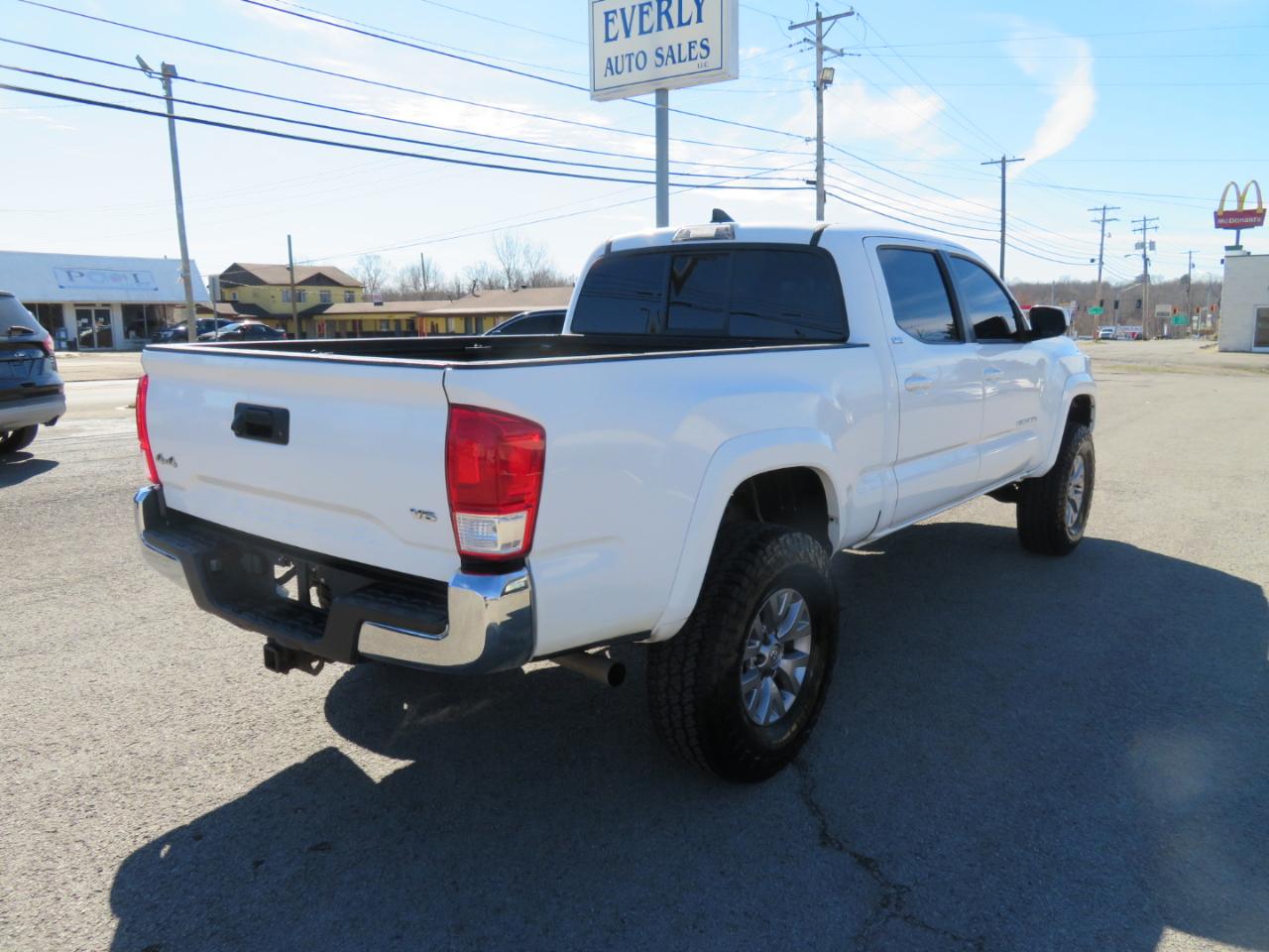 Toyota Tacoma TRD Off Road Double Cab 6' Bed V6 4x4 AT (Natl) 2017