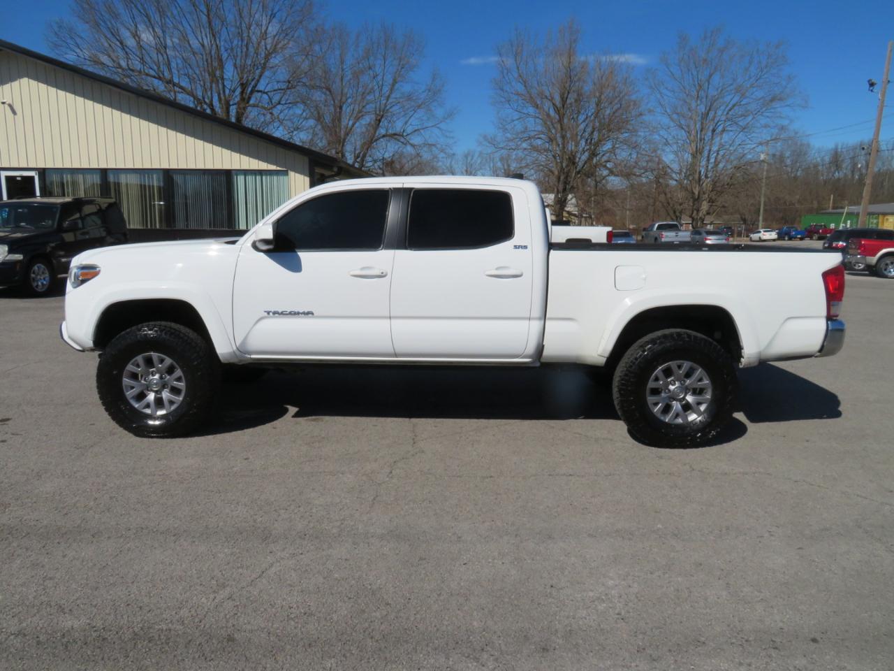 Toyota Tacoma TRD Off Road Double Cab 6' Bed V6 4x4 AT (Natl) 2017