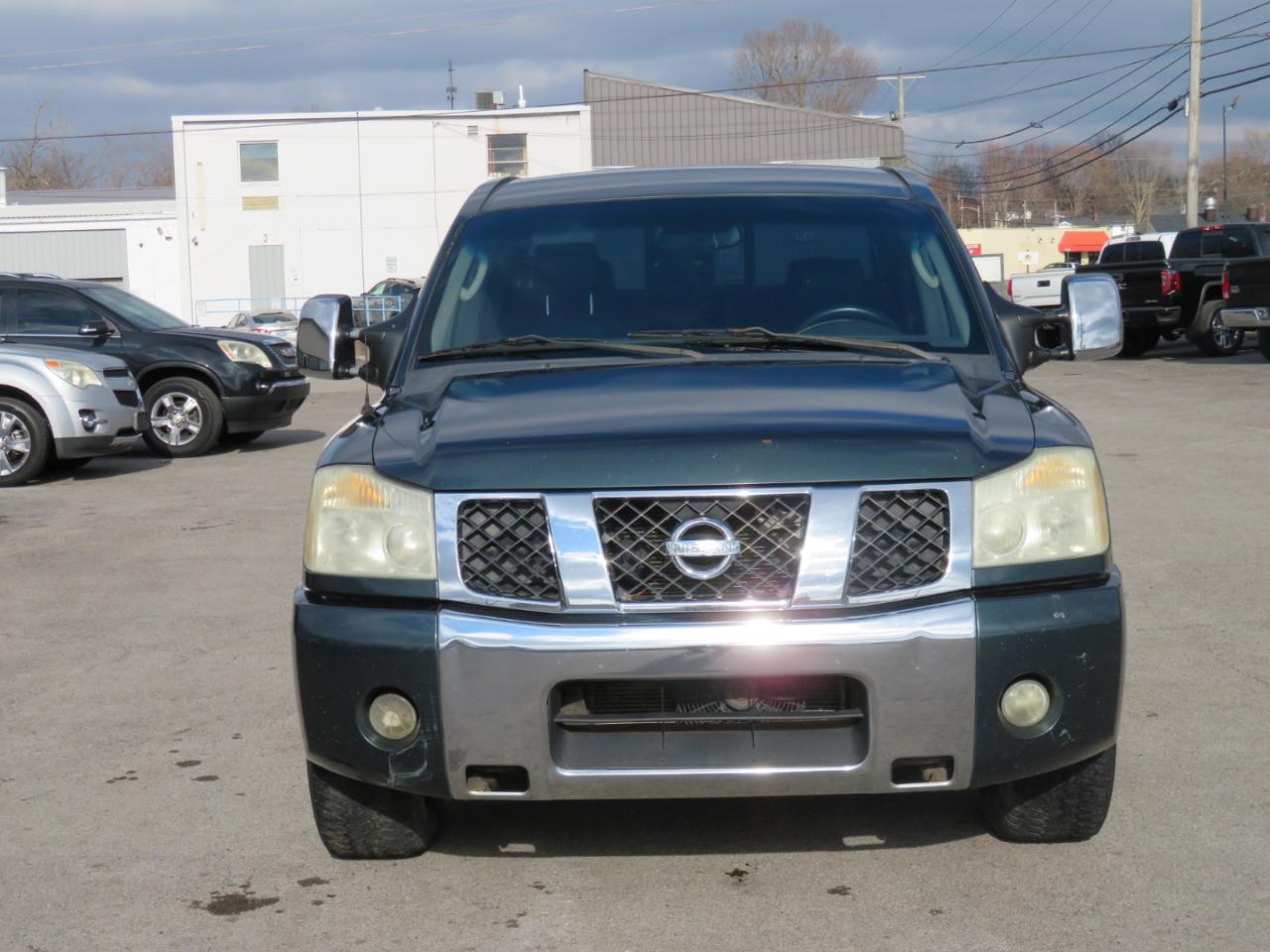 Nissan Titan LE Crew Cab 2WD 2004