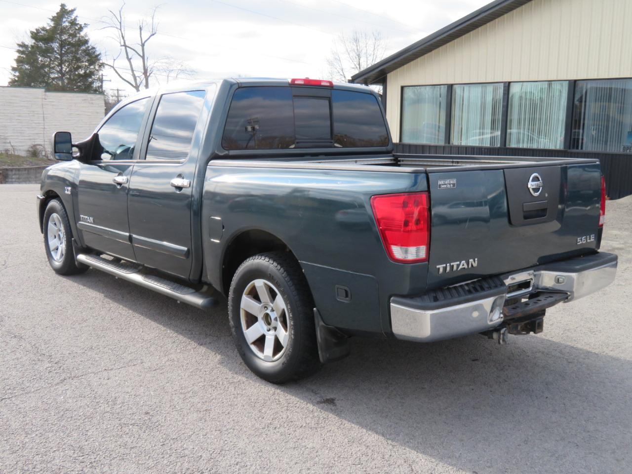 Nissan Titan LE Crew Cab 2WD 2004