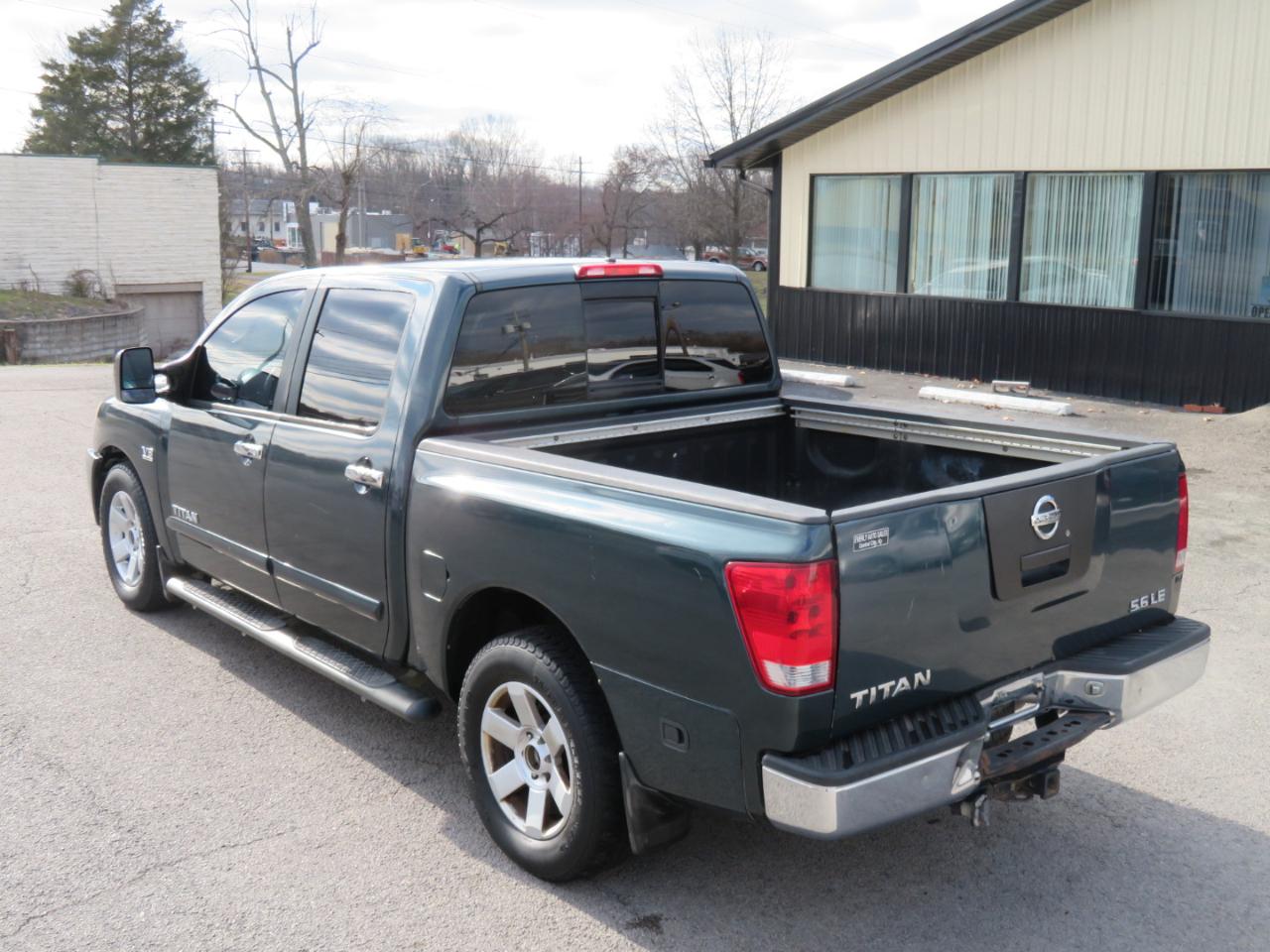 Nissan Titan LE Crew Cab 2WD 2004