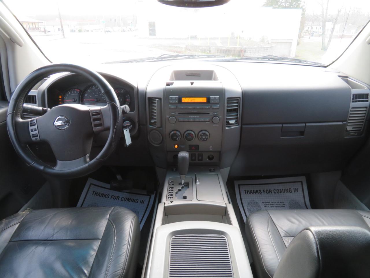 Nissan Titan LE Crew Cab 2WD 2004