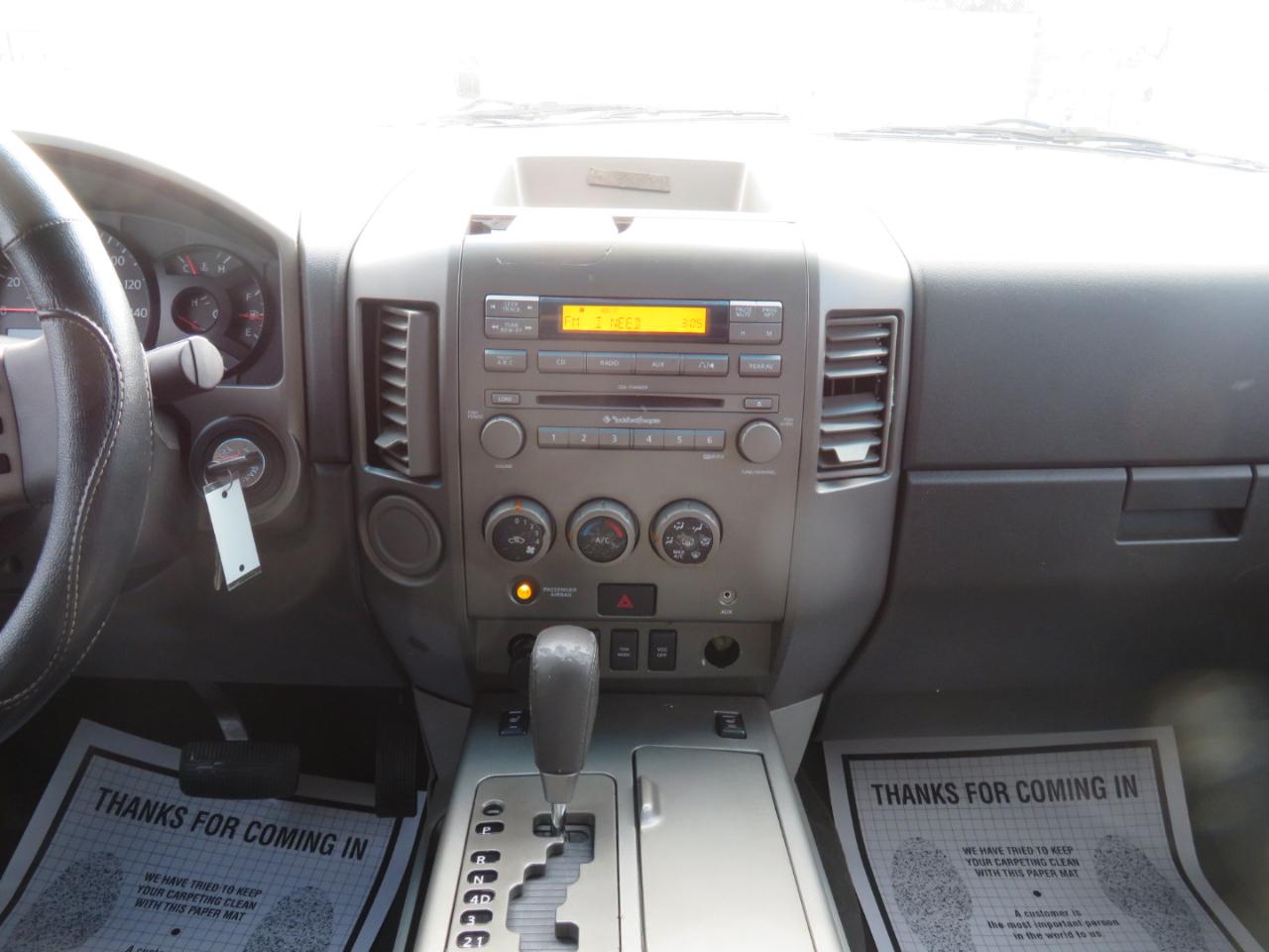 Nissan Titan LE Crew Cab 2WD 2004