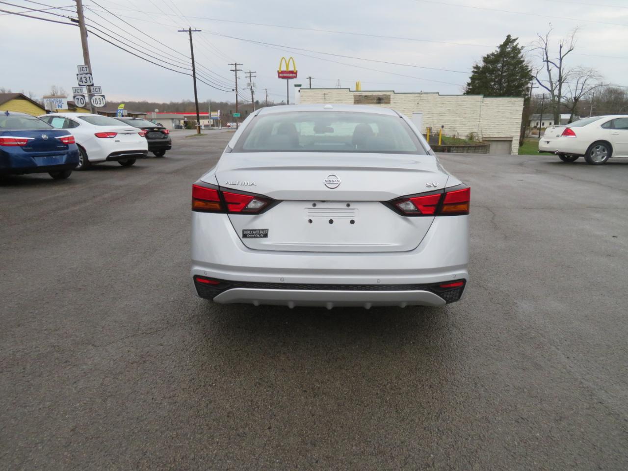 Nissan Altima 2.5 SV Sedan 2022