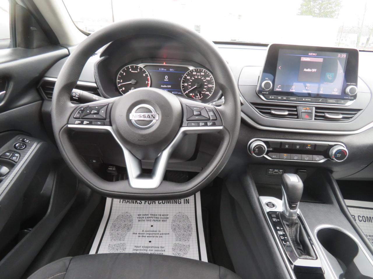 Nissan Altima 2.5 SV Sedan 2022