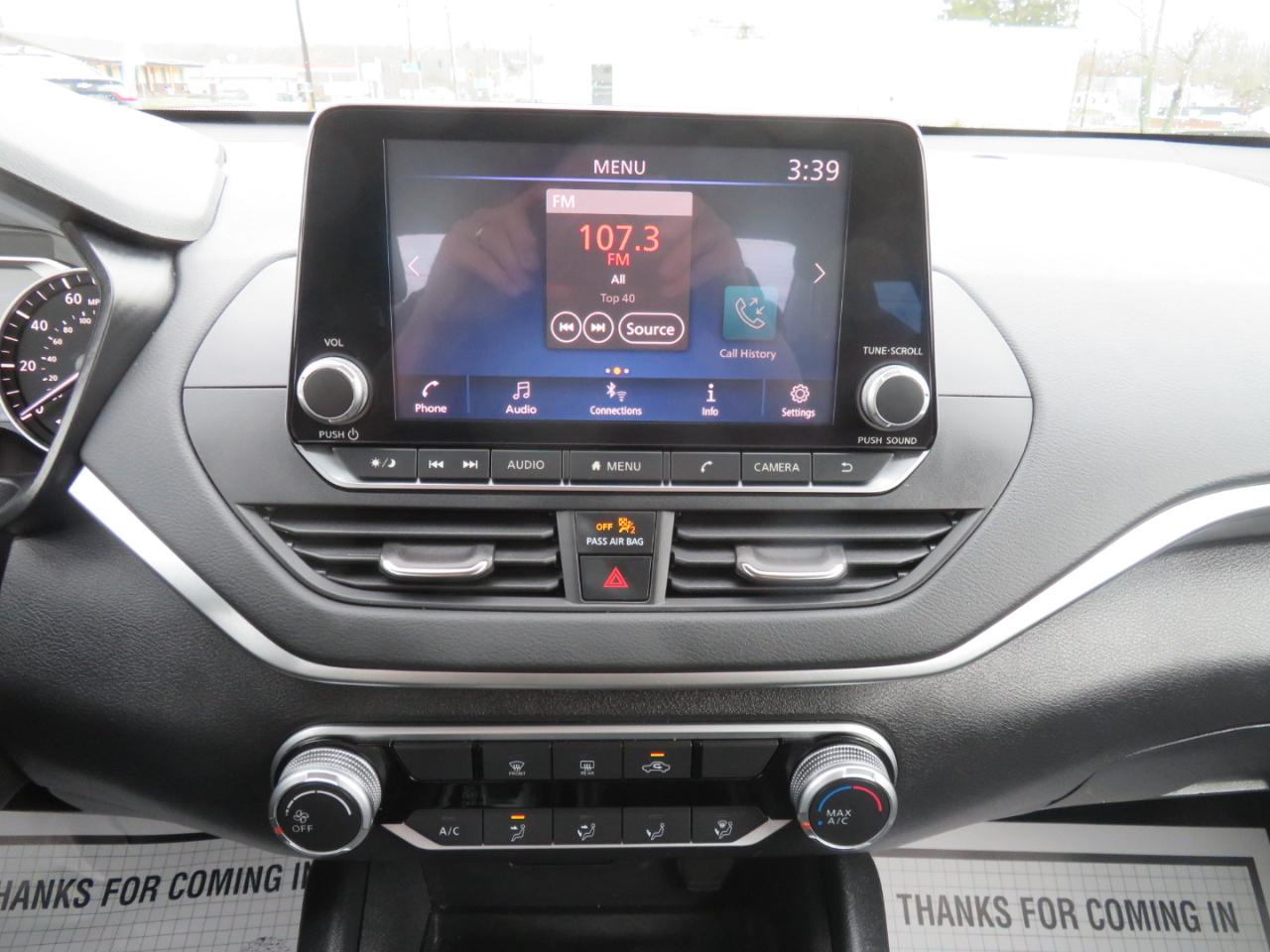 Nissan Altima 2.5 SV Sedan 2022