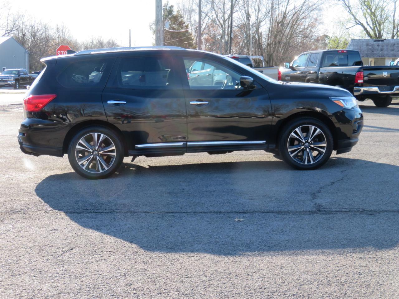 Nissan Pathfinder 4x4 Platinum 2020