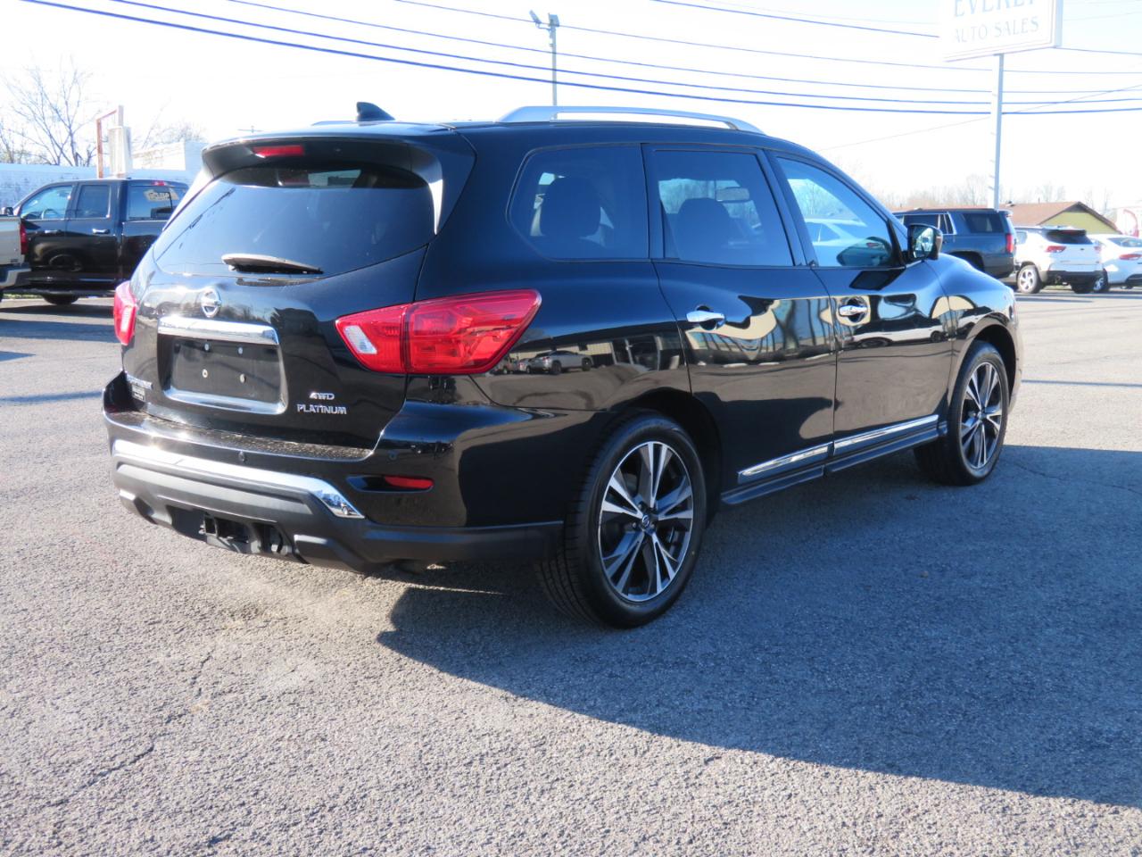 Nissan Pathfinder 4x4 Platinum 2020