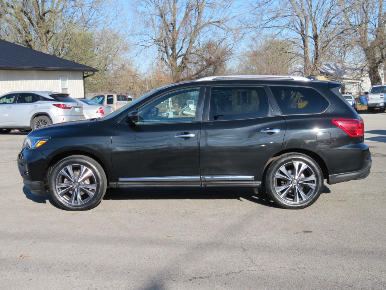 Nissan Pathfinder 4x4 Platinum 2020