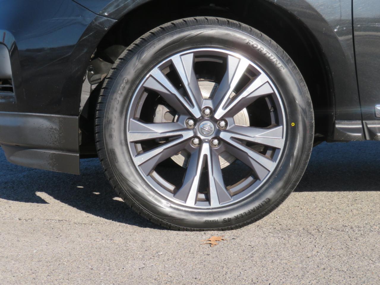 Nissan Pathfinder 4x4 Platinum 2020