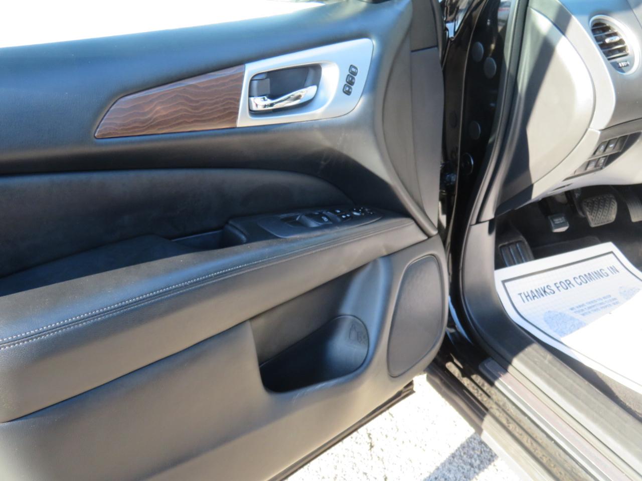 Nissan Pathfinder 4x4 Platinum 2020