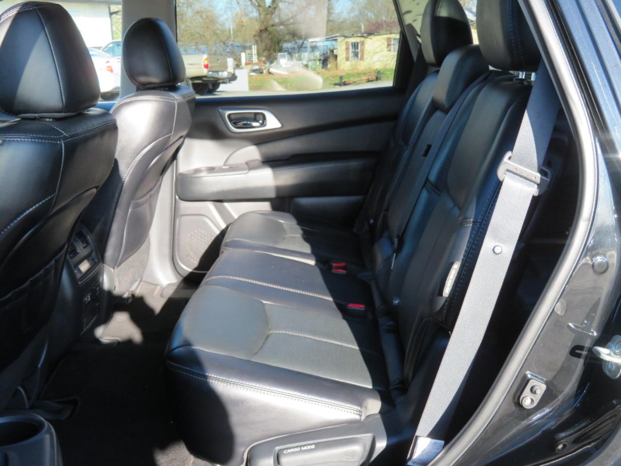 Nissan Pathfinder 4x4 Platinum 2020