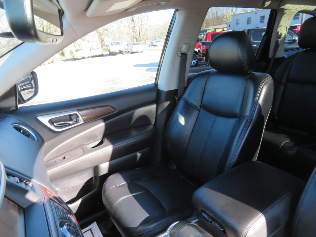 Nissan Pathfinder 4x4 Platinum 2020