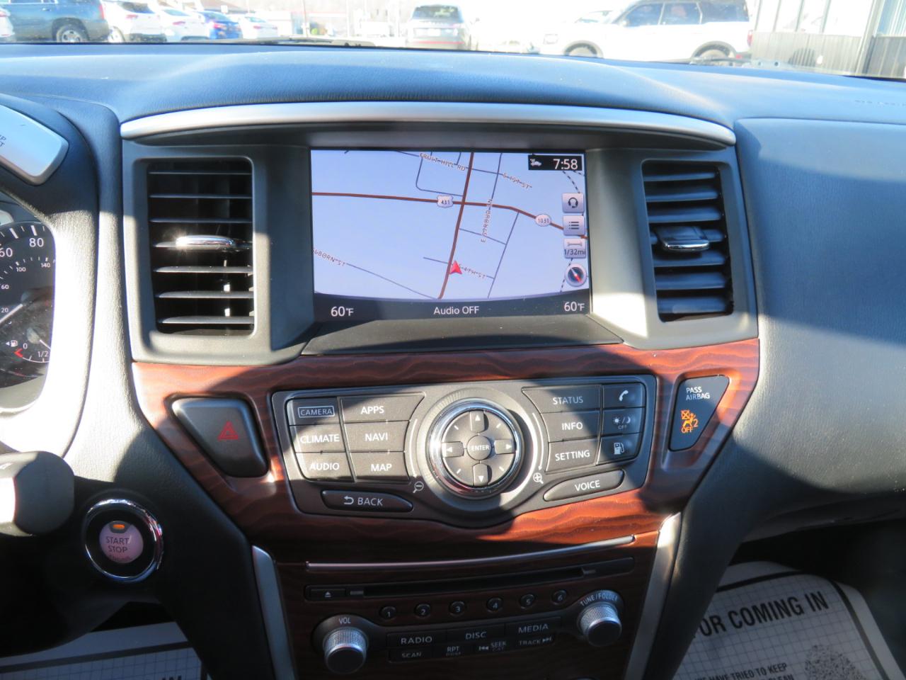 Nissan Pathfinder 4x4 Platinum 2020