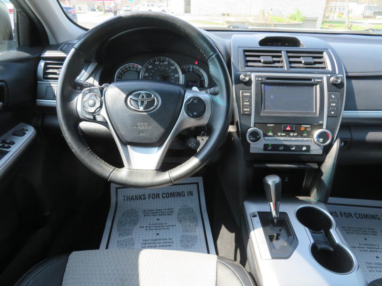 Toyota Camry 4dr Sdn I4 Auto XLE (Natl) 2013