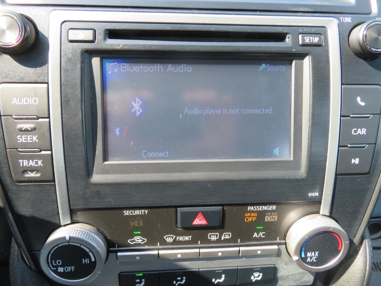 Toyota Camry 4dr Sdn I4 Auto XLE (Natl) 2013