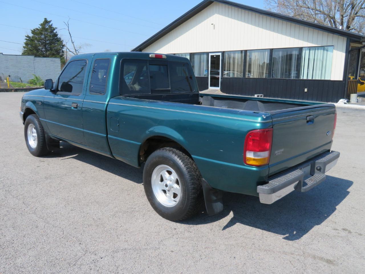 Ford Ranger Supercab 126" WB XLT 1999