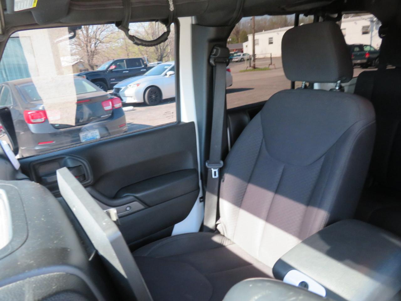 Jeep Wrangler Unlimited 4WD 4dr Sport 2013