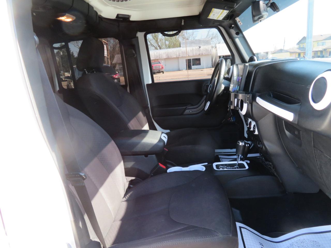 Jeep Wrangler Unlimited 4WD 4dr Sport 2013