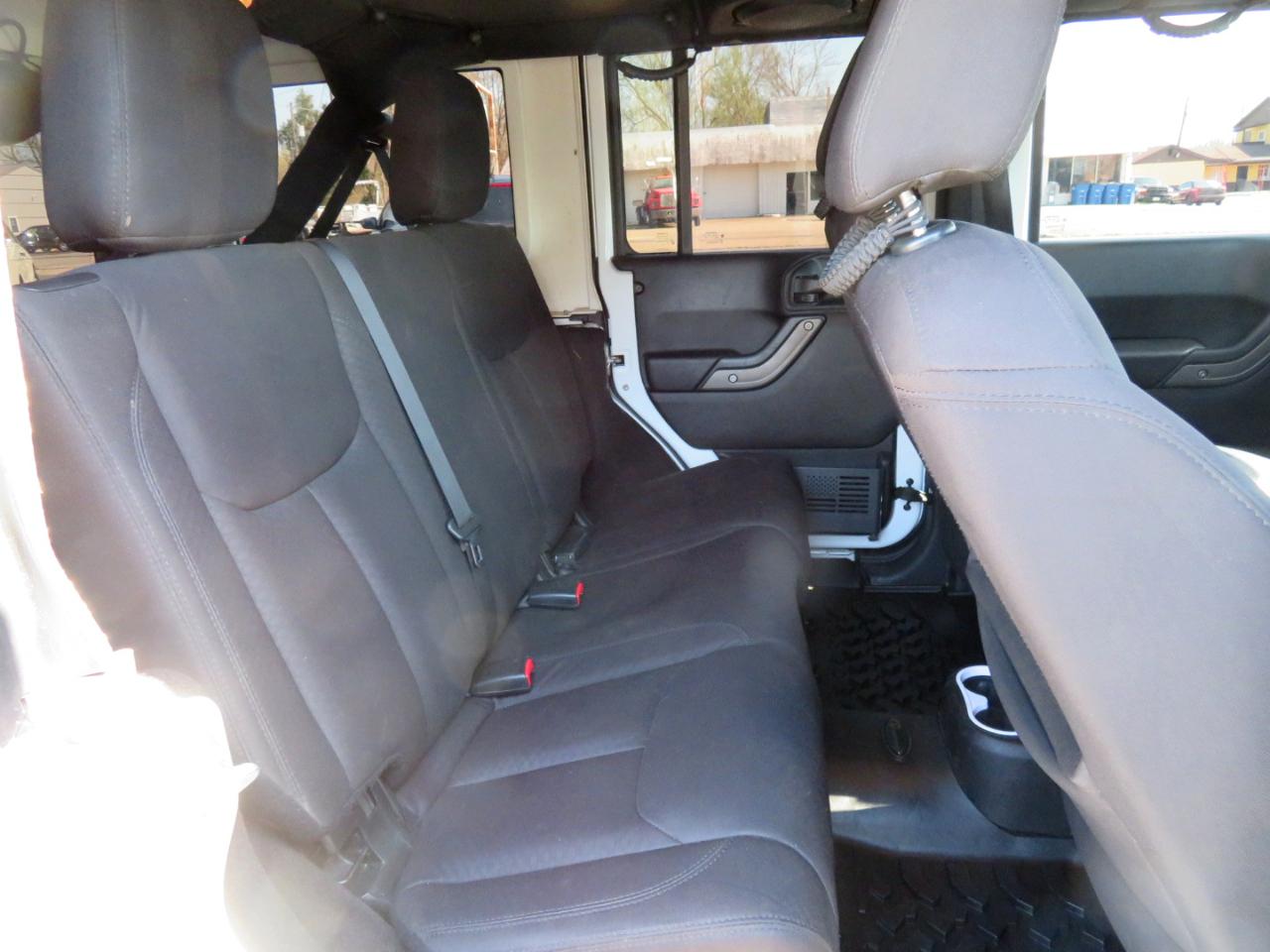 Jeep Wrangler Unlimited 4WD 4dr Sport 2013