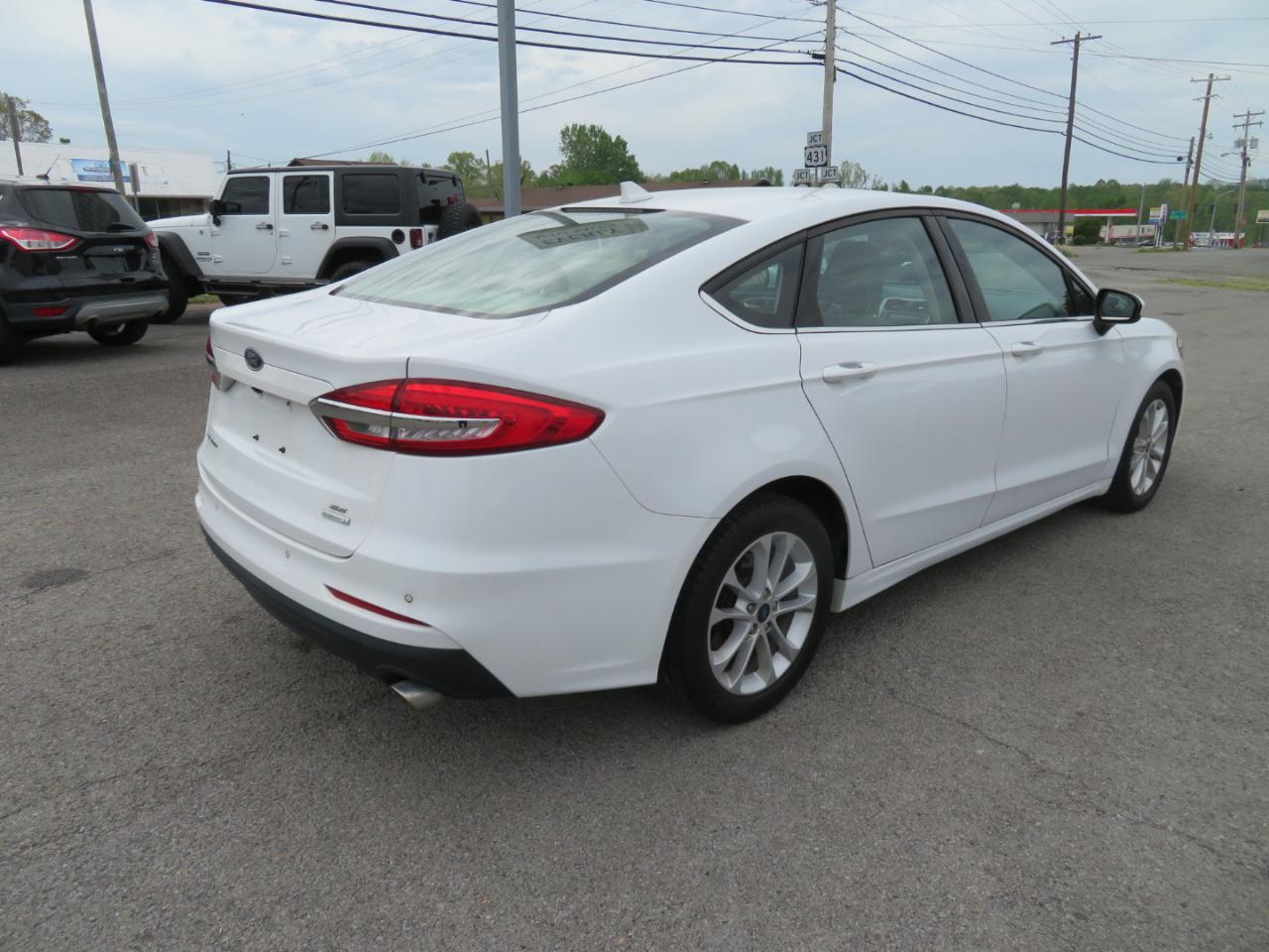 Ford Fusion SE FWD 2020