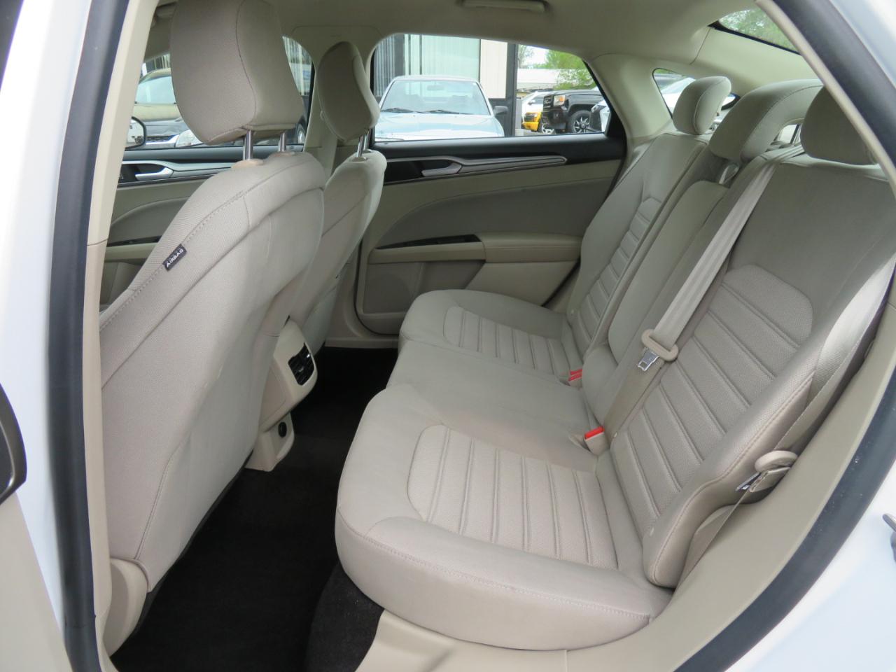 Ford Fusion SE FWD 2020