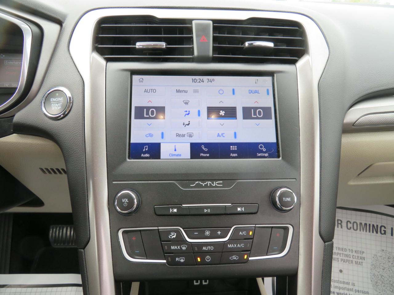 Ford Fusion SE FWD 2020