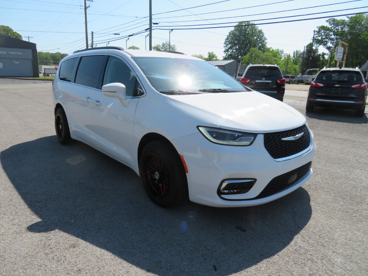 Chrysler Pacifica Touring L FWD 2022