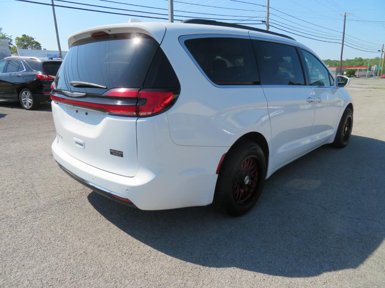 Chrysler Pacifica Touring L FWD 2022