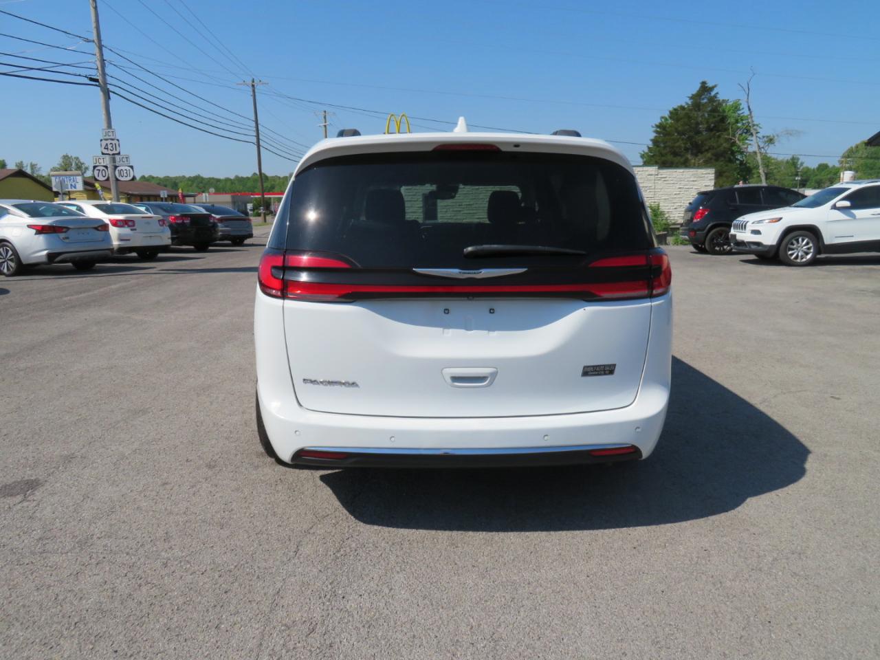 Chrysler Pacifica Touring L FWD 2022