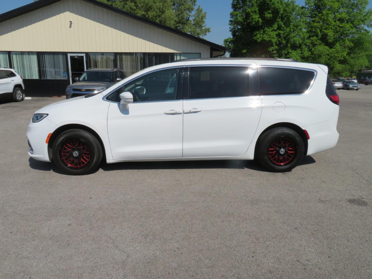 Chrysler Pacifica Touring L FWD 2022